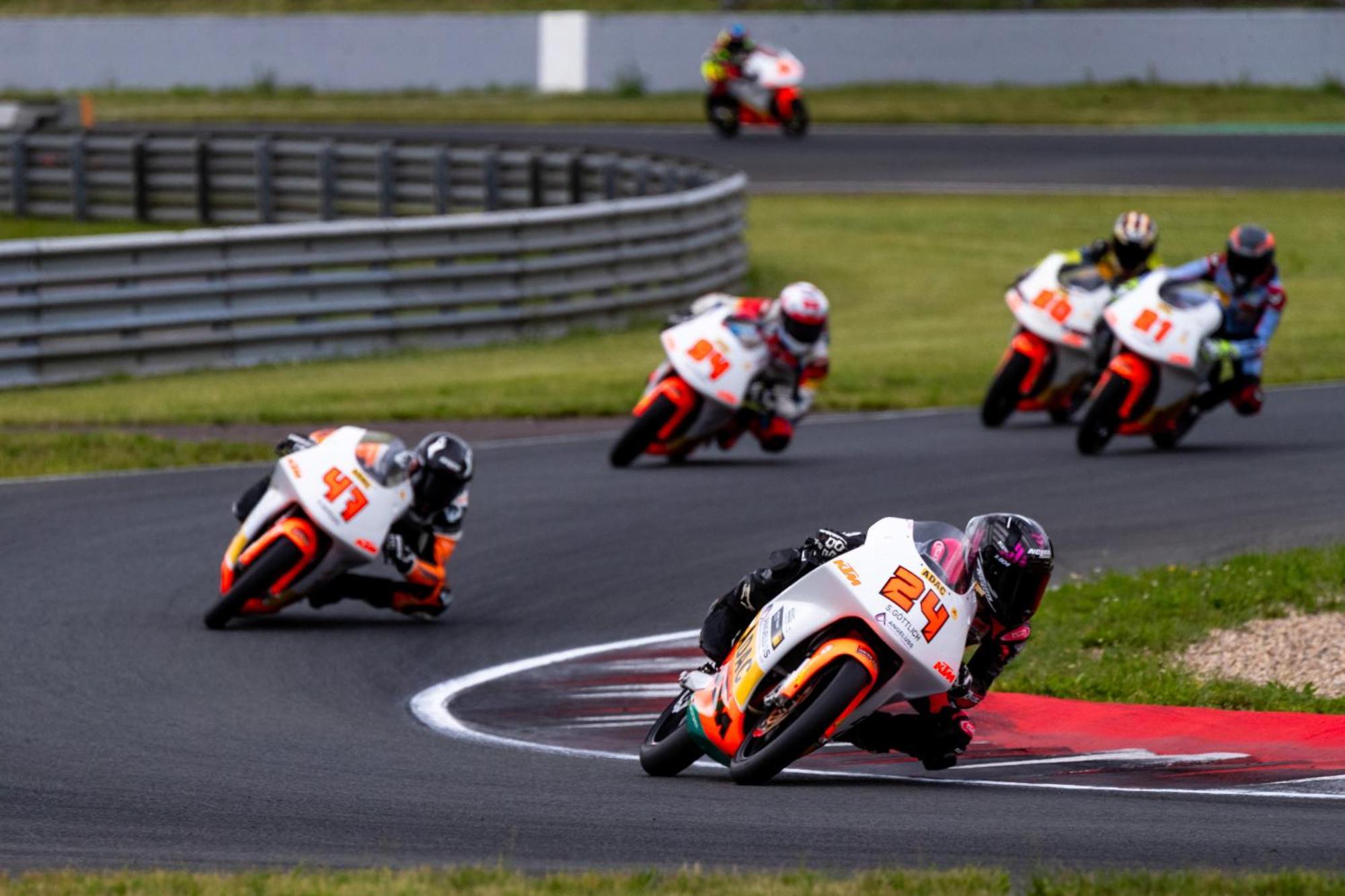 Hotel Motorsport Arena Oschersleben Extérieur photo