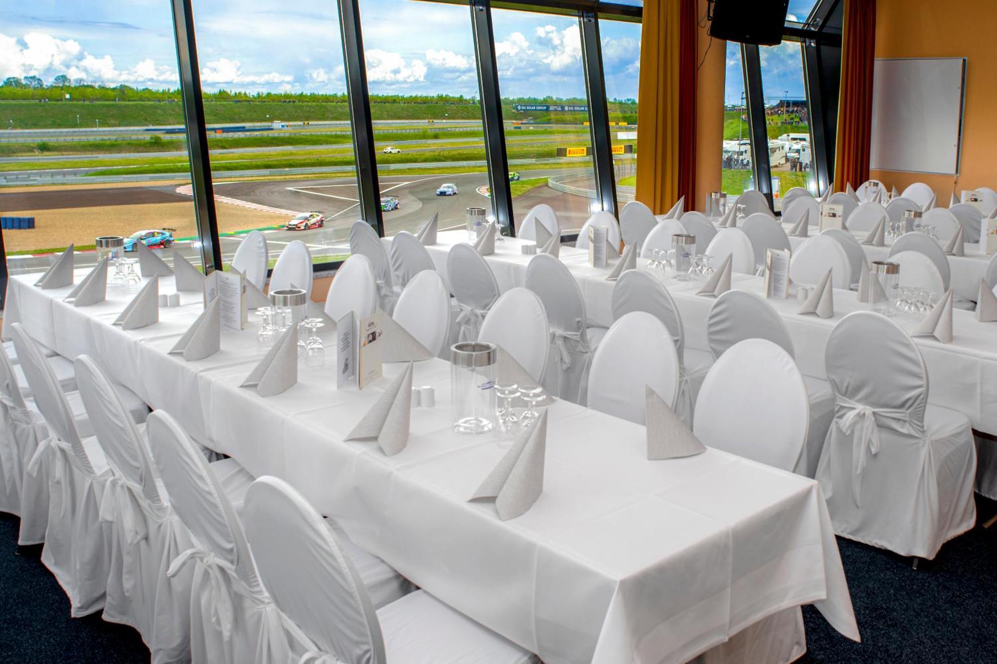 Hotel Motorsport Arena Oschersleben Extérieur photo
